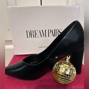 NIB Dream Paris Black Pumps